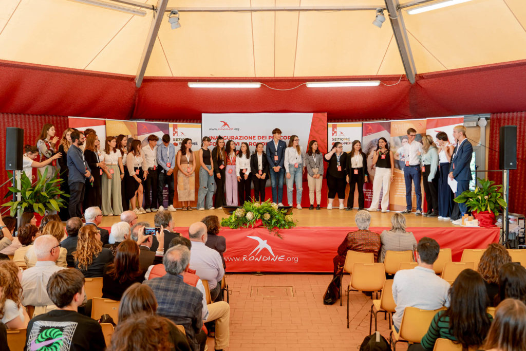 Centinaia di studenti alla Cittadella della Pace di Rondine. Oggi l’inaugurazione di tutti percorsi formativi