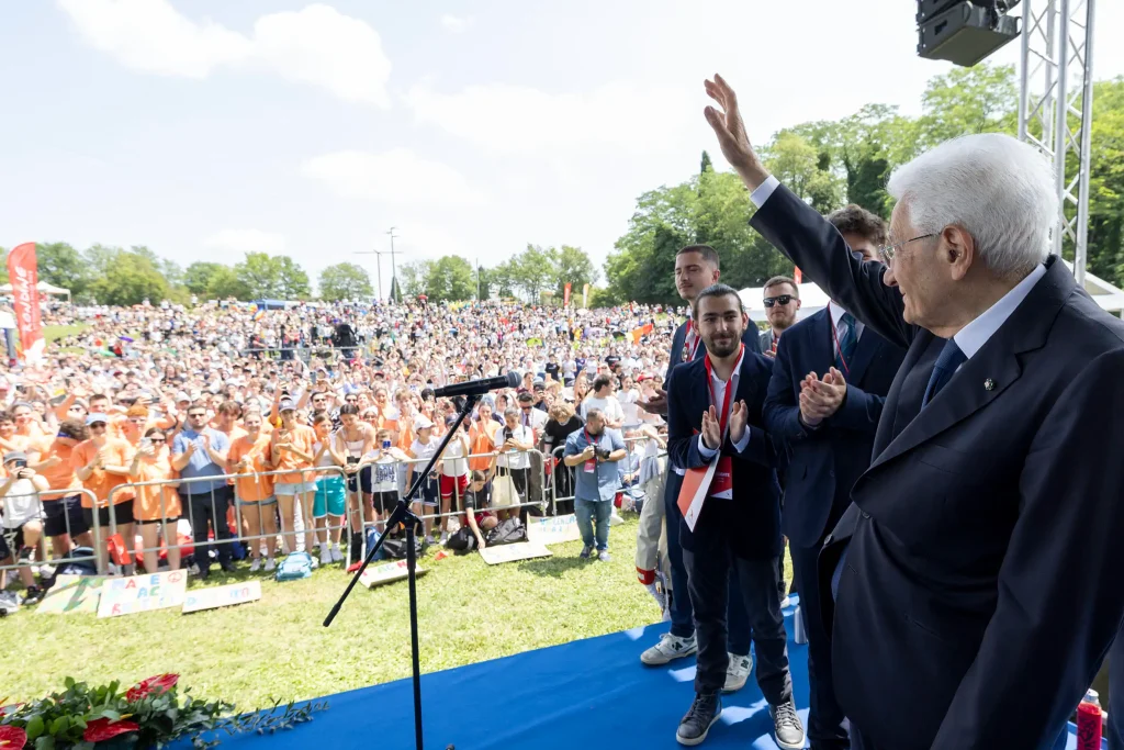 SKYTG24 – Mattarella: “Portato al Papa affetto Italia. Ue resista ad attacchi, sia perno di dialogo”