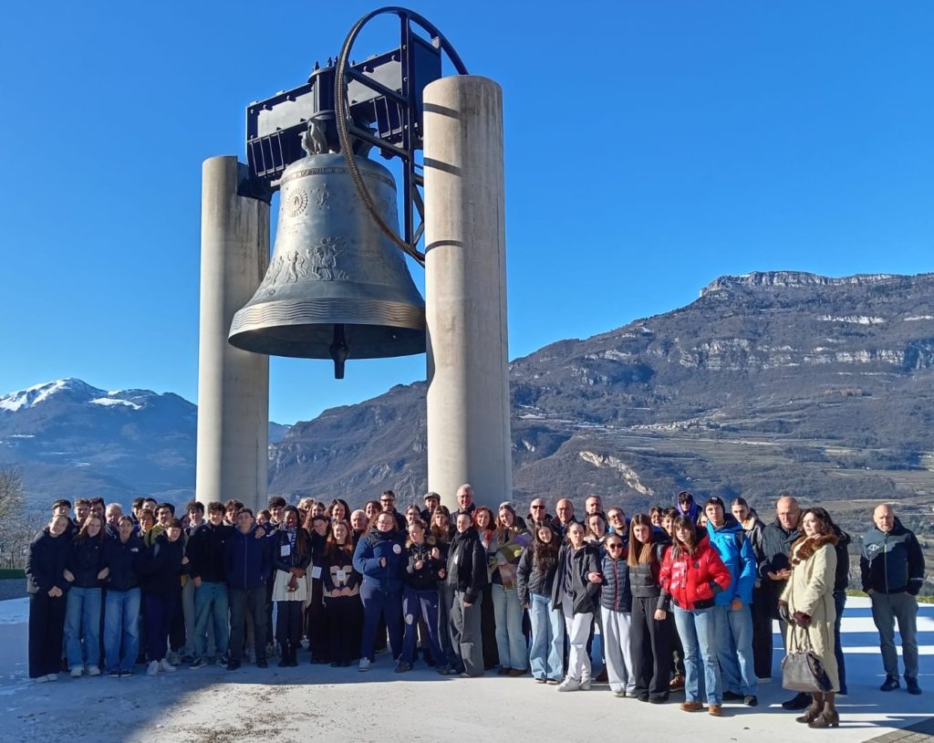Dalle aule di Trento alla Campana dei Caduti: “una rondine vola in Trentino”