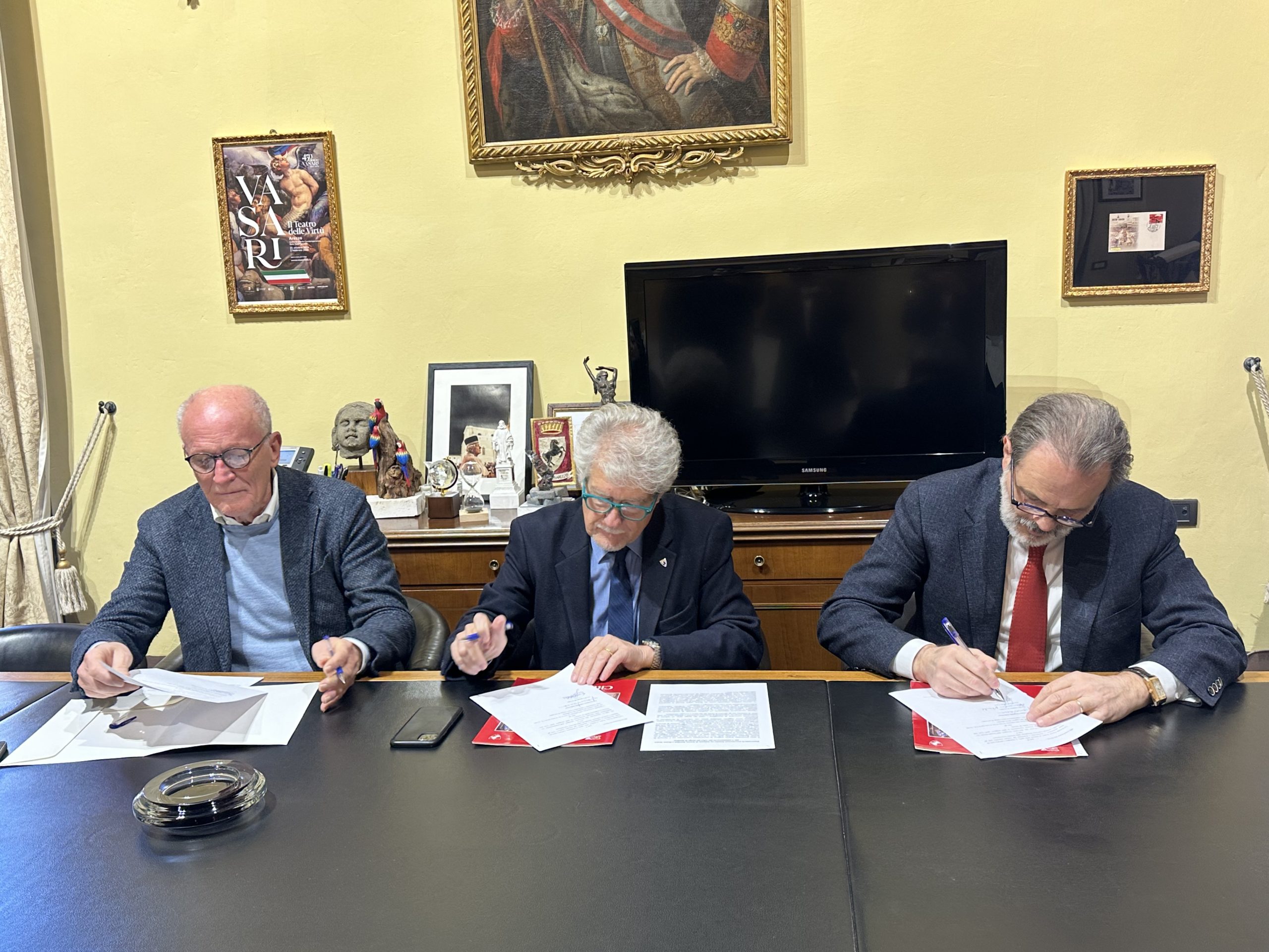 Firmata la convenzione tra Comune di Arezzo, Rondine e Nuove Acque per il collettamento dei reflui del borgo di Rondine