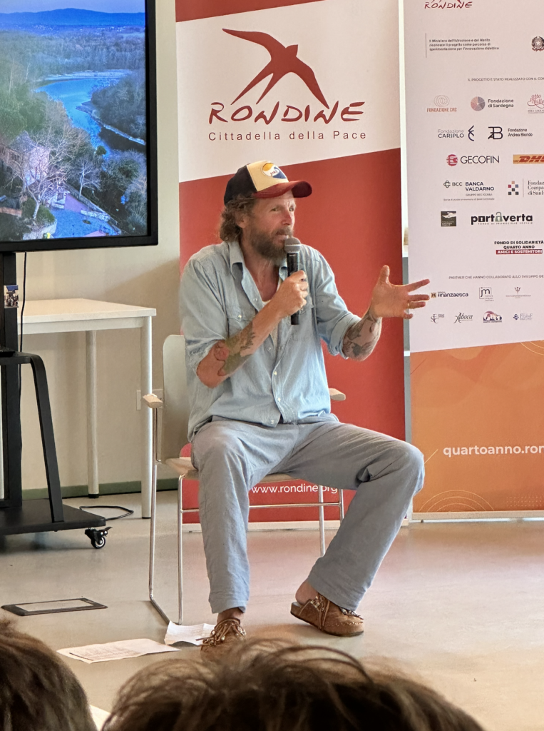 Corriere della Sera – La marcia, la musica di Jovanotti. Rondine indaga l’inquietudine