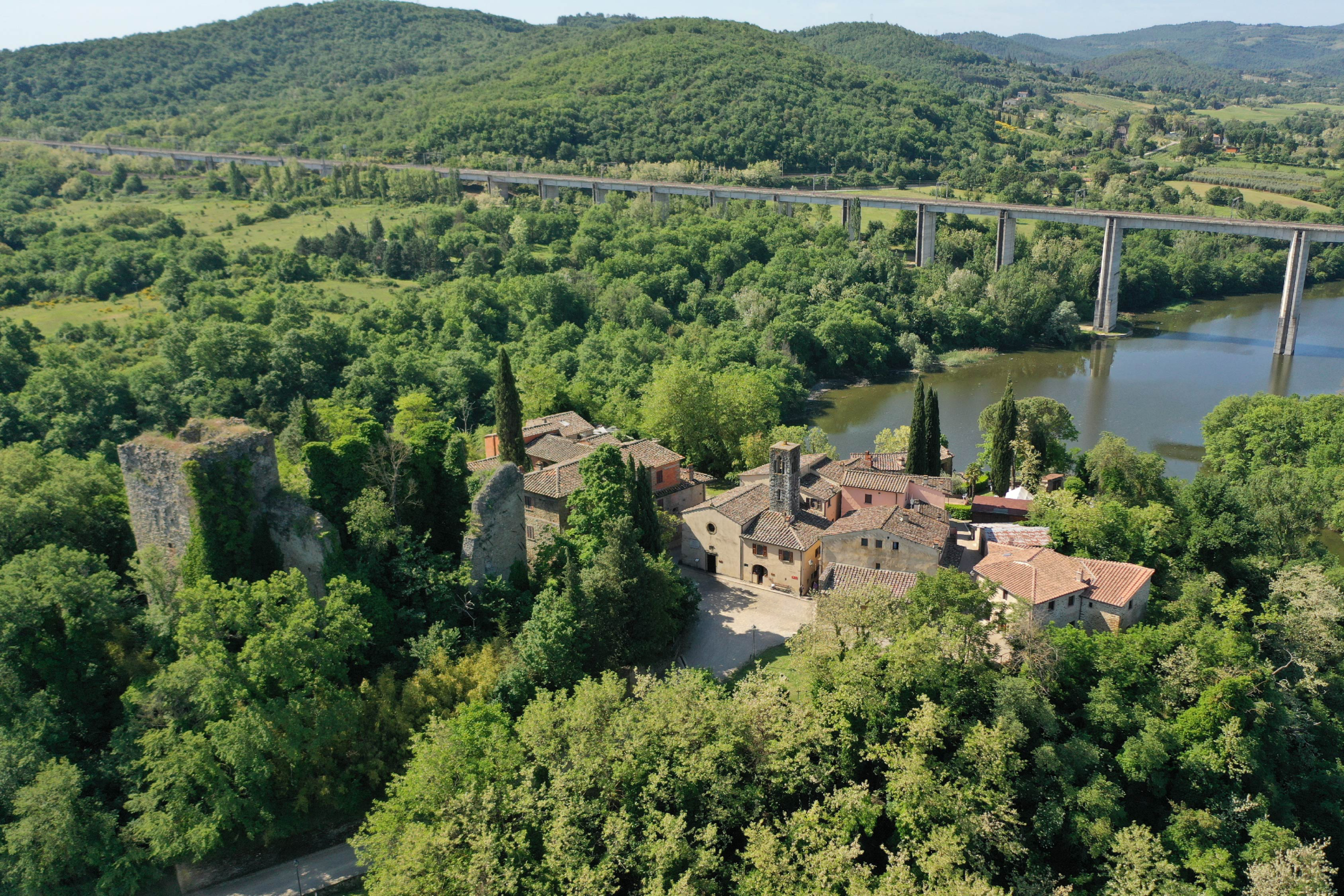 Un milione di euro dalla Regione Toscana per il recupero del castello di Rondine