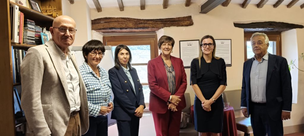 La Piazza Grande | Mondovì e Rondine: la cultura della pace penetra nelle istituzioni